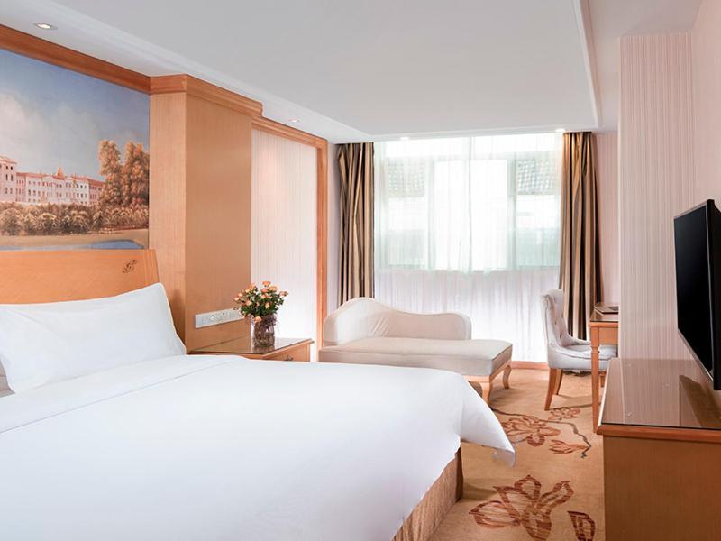 Vienna Hotel Qingyuan Yingde Guangming Road Bagian luar foto